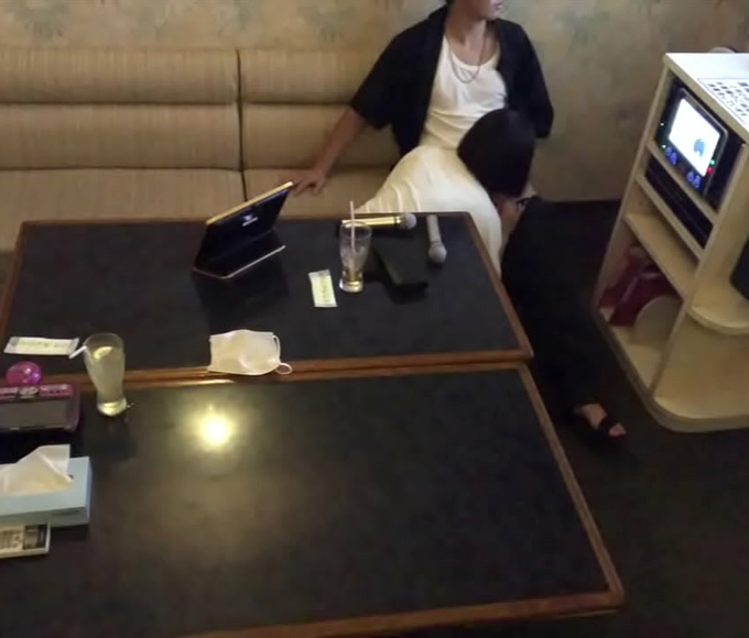Getting Hot And Heavy At An Amateur Karaoke Night! Japan's Steamy Couple Action